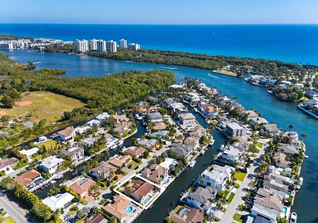 5th image of 520 Phillips Dr, Boca Raton, FL 33432 | MLS# F10551329