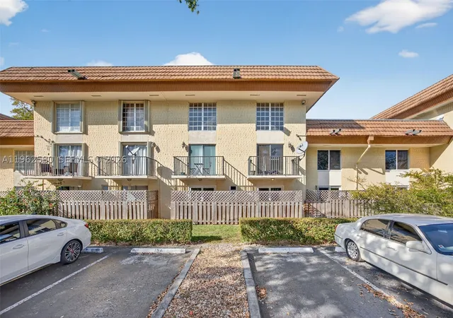 3rd image of 8550 Sw 109Th Ave #5-110, Miami, FL 33173 | MLS# A11962580