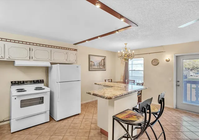 2nd image of 238 Ventnor Q #238, Deerfield Beach, FL 33442 | MLS# F10551413