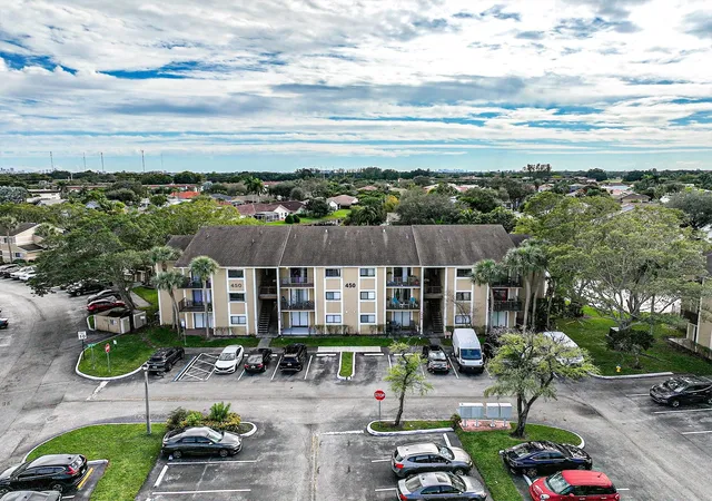 1st image of 450 Palm Circle #106, Pembroke Pines, FL 33025 | MLS# R11162585
