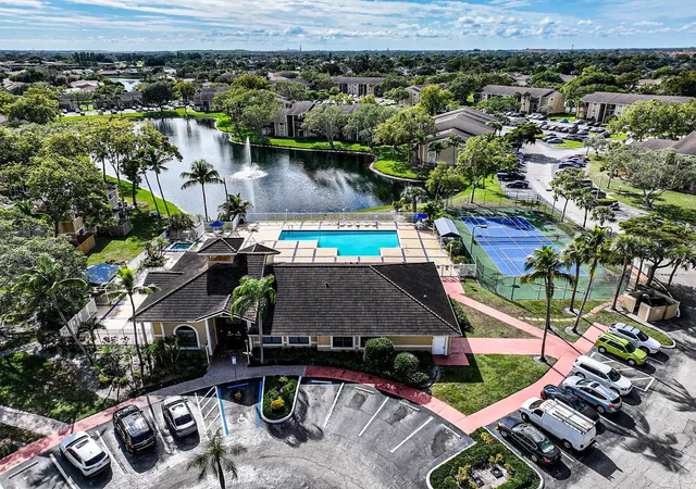 87th image of 450 Palm Circle #106, Pembroke Pines, FL 33025 | MLS# R11162585