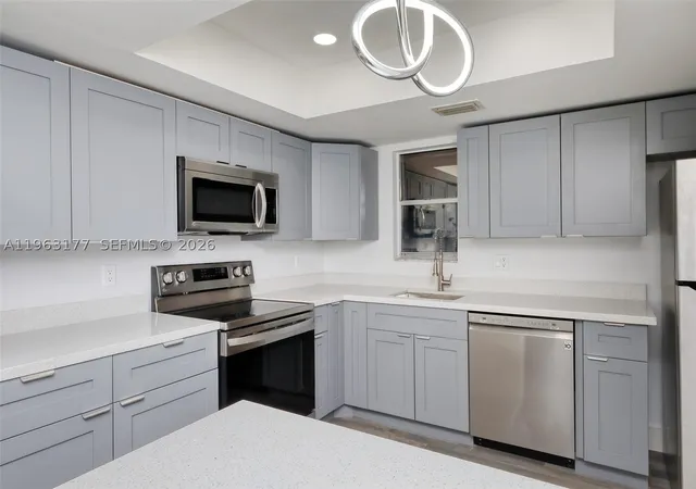 3rd image of 1901 Coquina Way, Coral Springs, FL 33071 | MLS# A11963177