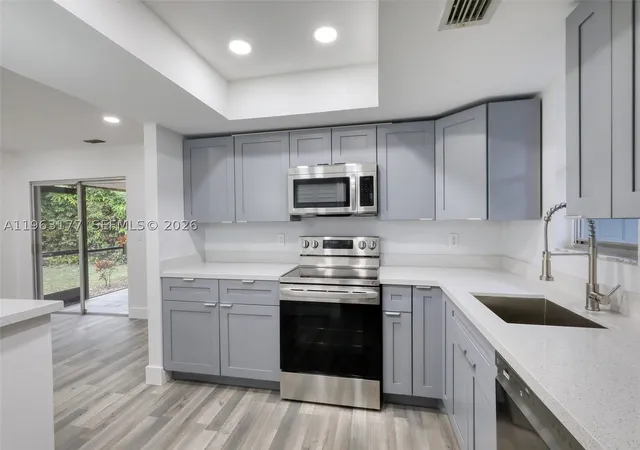 4th image of 1901 Coquina Way, Coral Springs, FL 33071 | MLS# A11963177