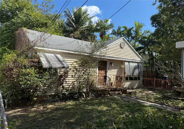 Photo 1 of Sale Pending at 4125 Sw 62Nd Ave, Miami, FL 33155 | MLS# A11963193 | Listing updated on 2026-08-10