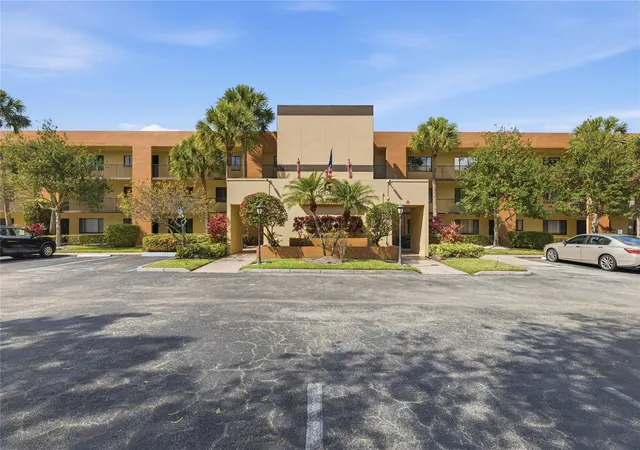 Homes for sale in Tamarac, FL | 7544 Ashmont Cir #202, Tamarac, FL 33321 | MLS# F10549855