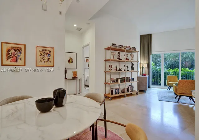 Photo 3 of Condo for sale at 20000 E Country Club Dr #112, Aventura, FL 33180 | MLS# A11962127 | Listing updated on 2026-08-17