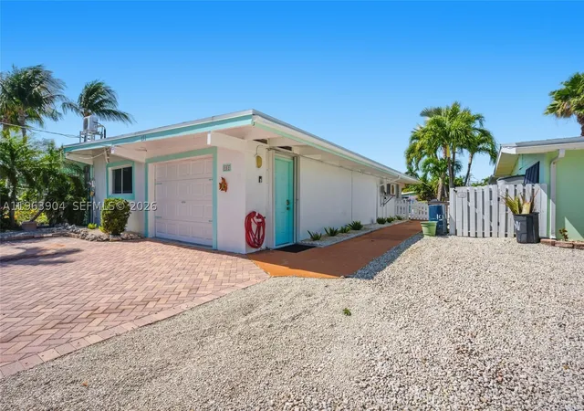 4th image of 151 10Th St, Key Colony, FL 33051 | MLS# A11963904