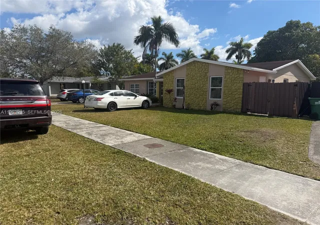 2nd image of 7825 Sw 127th Ct, Miami, FL 33183 | MLS# A11963995