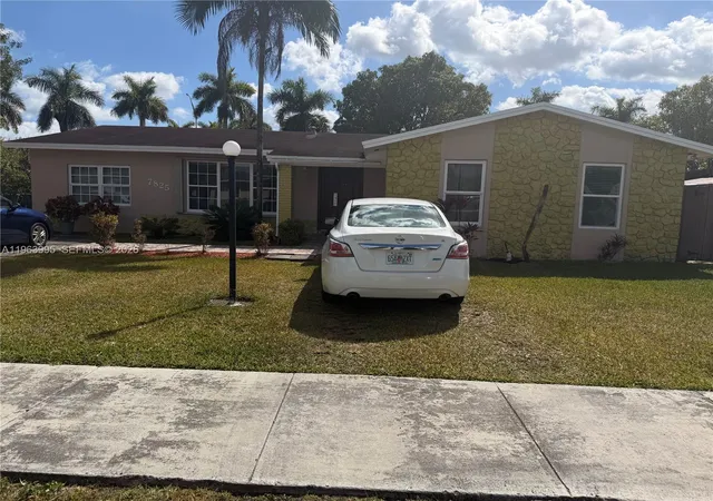 3rd image of 7825 Sw 127Th Ct, Miami, FL 33183 | MLS# A11963995