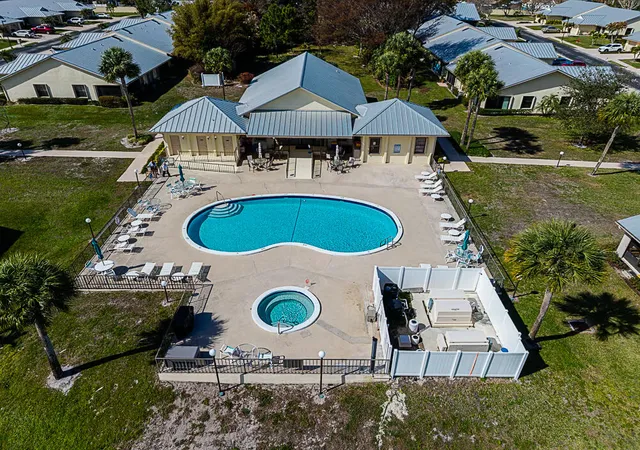 Homes for sale in Hobe Sound, FL | 7667 Se Sugar Sand Cir, Hobe Sound, FL 33455 | MLS# R11162919