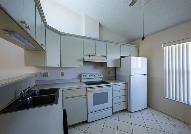 Homes for sale in Hobe Sound, FL | 7667 Se Sugar Sand Cir, Hobe Sound, FL 33455 | MLS# R11162919