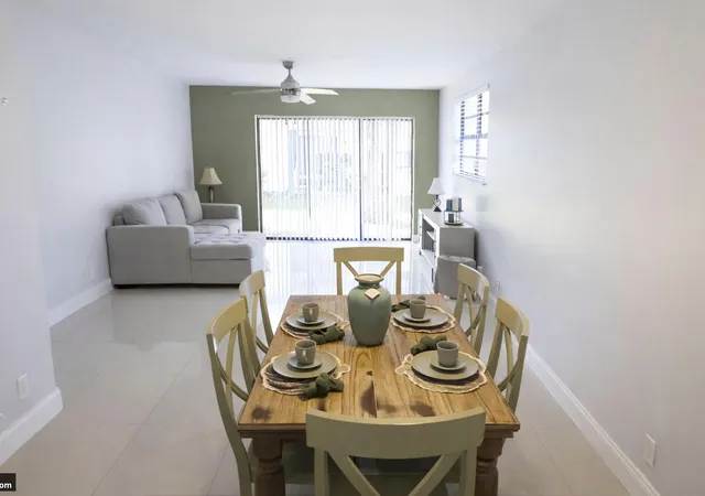 5th image of 11596 Nw 45Th St #4, Coral Springs, FL 33065 | MLS# R11162950