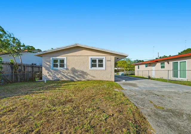 Homes for sale in West Park, FL | 5649 Sw 36th Ct, West Park, FL 33023 | MLS# F10551169