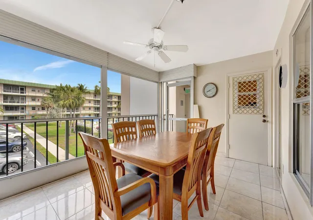 5th image of 806 Se 7Th St #201, Deerfield Beach, FL 33441 | MLS# R11163033
