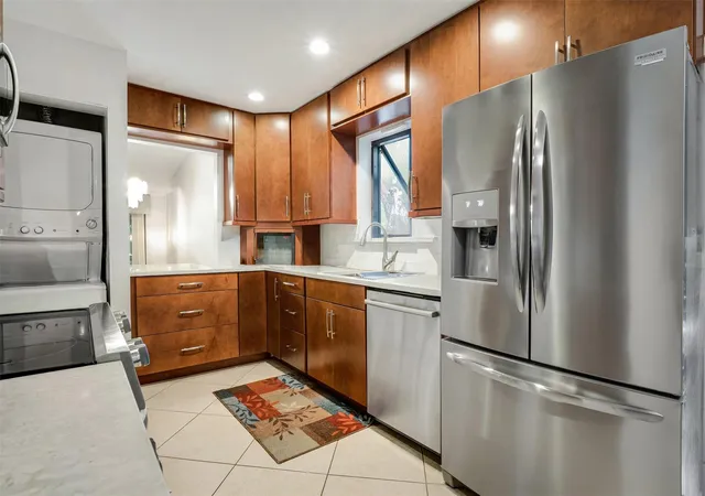 Homes for sale in Weston, FL | 16131 Laurel Dr #33, Weston, FL 33326 | MLS# F10550325