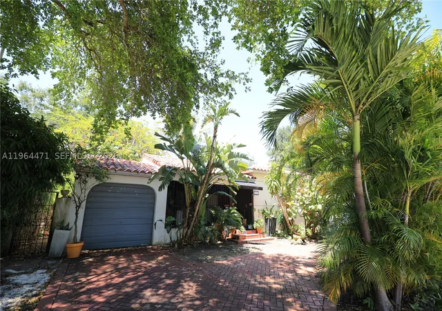 Photo 3 of Sale Pending at 655 Ne 82Nd St, Miami, FL 33138 | MLS# A11964471 | Listing updated on 2026-10-03