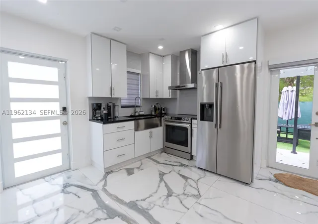5th image of 2840 Nw 13Th St, Miami, FL 33125 | MLS# A11962134