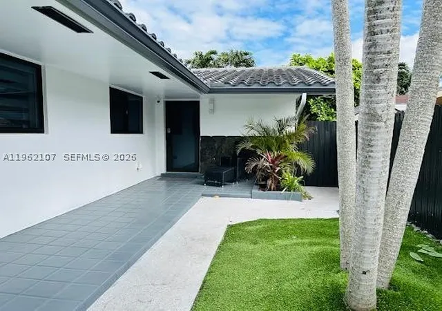 3rd image of 1851 Nw 22Nd Pl, Miami, FL 33125 | MLS# A11962107
