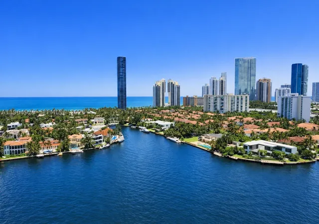 3rd image of 19707 Turnberry Way #20G, Aventura, FL 33180 | MLS# A11964925
