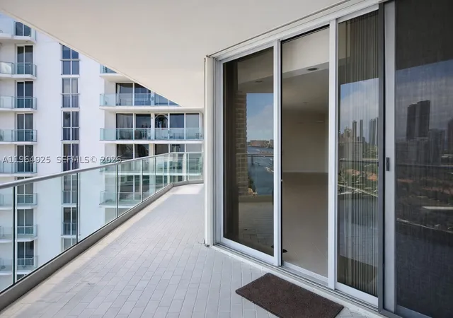 5th image of 19707 Turnberry Way #20G, Aventura, FL 33180 | MLS# A11964925
