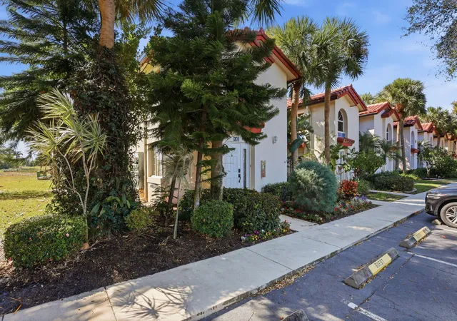 1st image of 440 Nw 67th St #201, Boca Raton, FL 33487 | MLS# R11163527