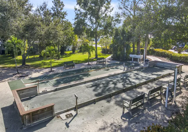2nd image of 18081 Se Country Clb Dr, Tequesta, FL 33469