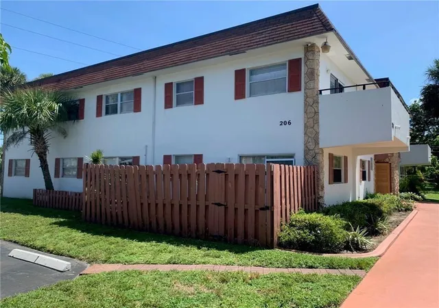 Homes for sale in Pompano Beach, FL | 206 Sw 1st St #J-4, Pompano Beach, FL 33060 | MLS# F10551945