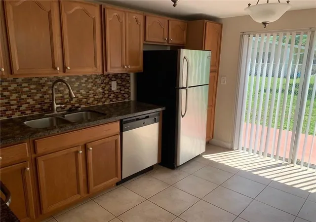 Homes for sale in Pompano Beach, FL | 206 Sw 1St St, Pompano Beach, FL 33060