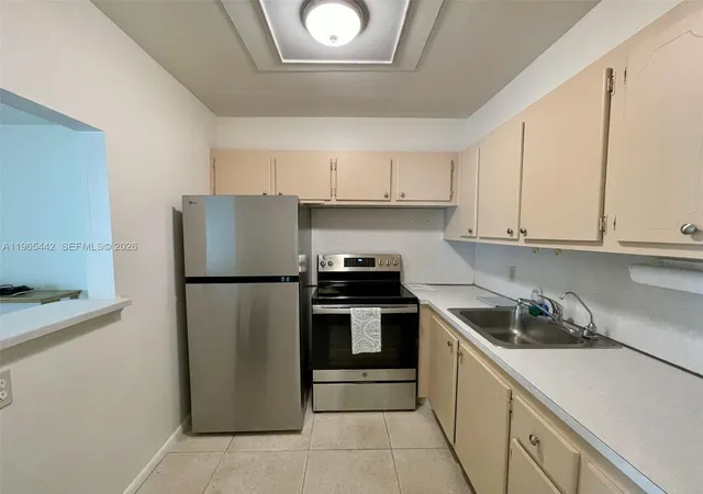 Homes for sale in Deerfield Beach, FL | 118 E Upminster E, Deerfield Beach, FL 33442