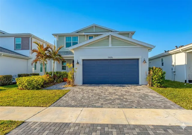 2nd image of 10696 Sw Estella Ln, Port St Lucie, FL 34987 | MLS# F10552145
