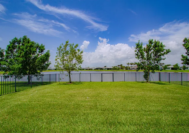 42nd image of 10696 Sw Estella Ln, Port St Lucie, FL 34987 | MLS# F10552145