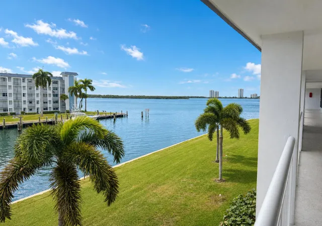Homes for sale in North Palm Beach, FL | 111 Shore Ct #302, North Palm Beach, FL 33408 | MLS# R11163749