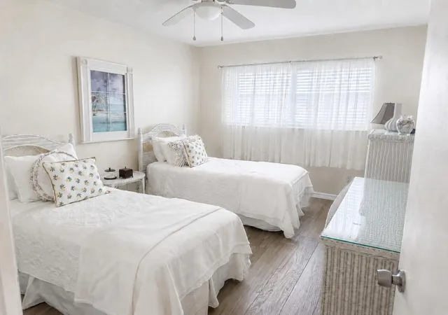 Homes for sale in North Palm Beach, FL | 111 Shore Court, North Palm Beach, FL 33408 | Houzeo
