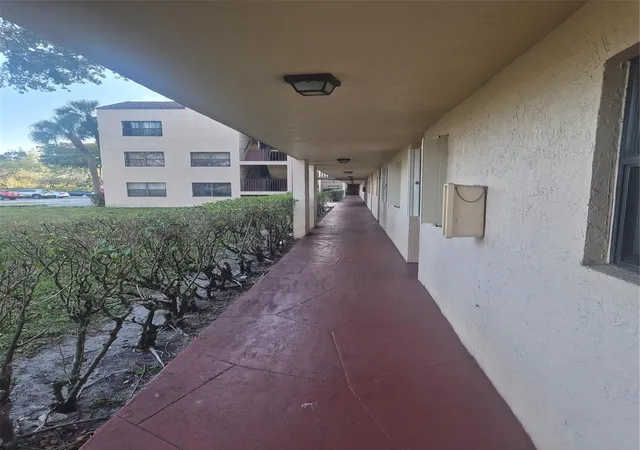 Homes for sale in Miramar, FL | 3252 Foxcroft Rd #113, Miramar, FL 33025 | MLS# F10551658