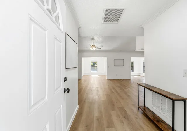 3rd image of 7970 Glen Abbey Cir, Orlando, FL 32819 | MLS# R11163836