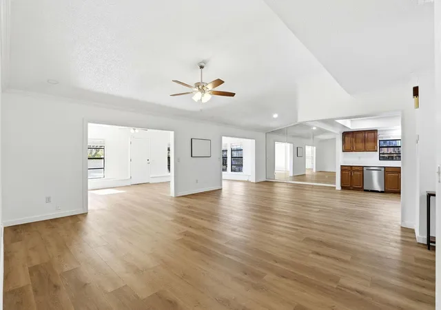 5th image of 7970 Glen Abbey Cir, Orlando, FL 32819 | MLS# R11163836