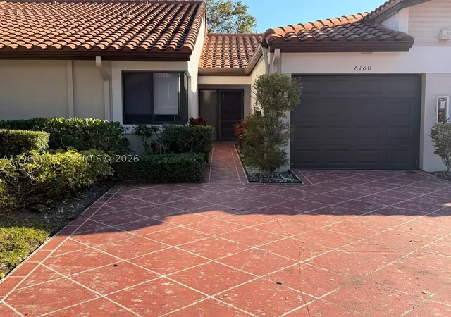 Photo 2 of Single family home for sale at 6180 Kings Gate Cir, Delray Beach, FL 33484 | MLS# A11965900 | Listing updated on 2026-04-09