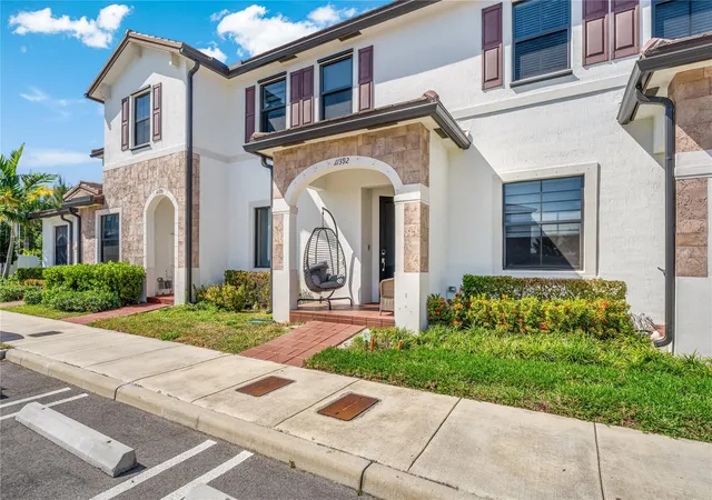 2nd image of 11392 W 34th Wy, Hialeah, FL 33018 | MLS# F10552250