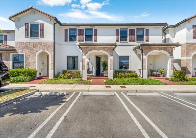 4th image of 11392 W 34Th Wy, Hialeah, FL 33018 | MLS# F10552250