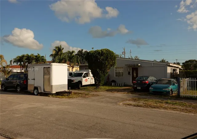 image of 810 Nw 84th Ter, Miami, FL 33150 | MLS# A11965924