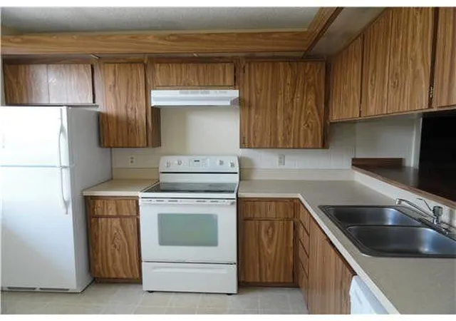 2nd image of 3525 Village Blvd #406, West Palm Beach, FL 33409 | MLS# R11164126