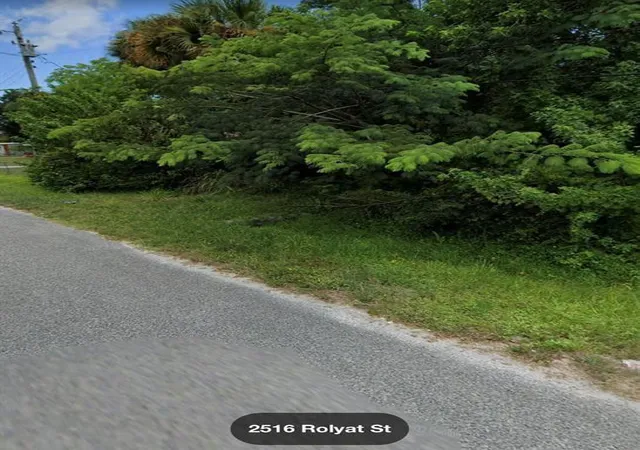 1st image of 2516 Rolyat St, Fort Pierce, FL 34947 | MLS# F10552404