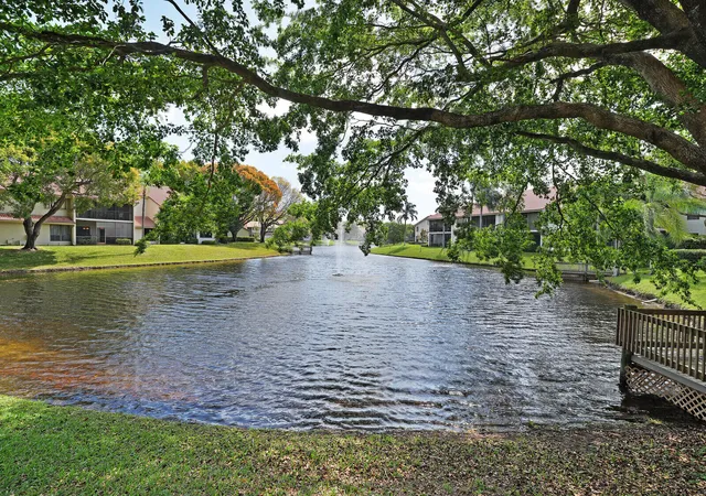 3rd image of 5521 Coach House Cir, Boca Raton, FL 33486