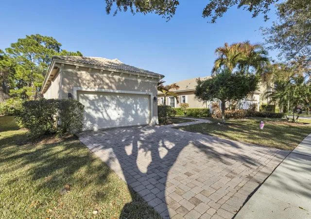 2nd image of 5726 Sterling Lake Dr, Fort Pierce, FL 34951 | MLS# R11164215