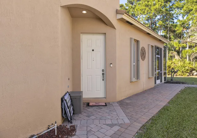 4th image of 5726 Sterling Lake Dr, Fort Pierce, FL 34951 | MLS# R11164215