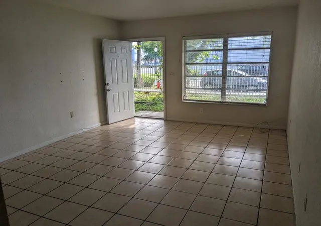 Homes for sale in Palmetto Bay, FL | 17367 Sw 95th Ave #17367, Palmetto Bay, FL 33157 | MLS# F10552484