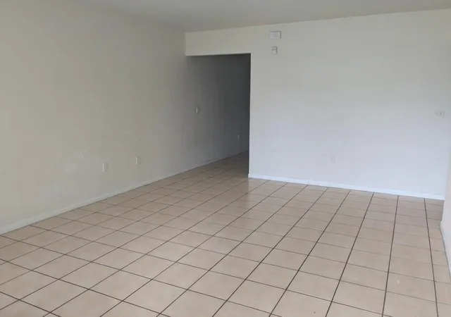5th image of 17367 Sw 95Th Ave, Palmetto Bay, FL 33157