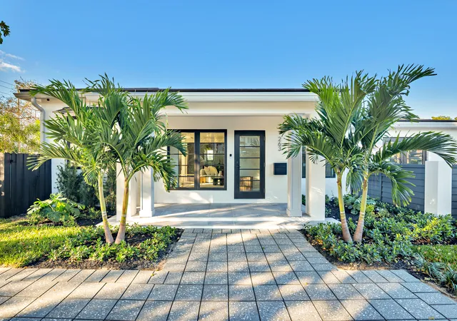 1st image of 263 Alhambra Pl, West Palm Beach, FL 33405 | MLS# R11164353