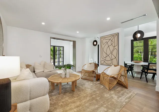 5th image of 263 Alhambra Pl, West Palm Beach, FL 33405 | MLS# R11164353