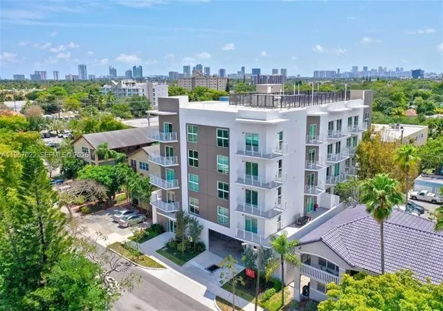 2nd image of 1938 Jackson St, Hollywood, FL 33020